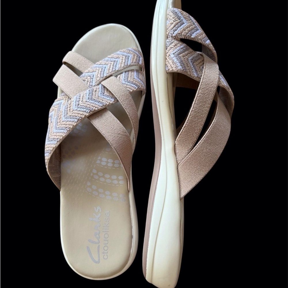 Clarks Women's Taupe Crisscross Elastic Sandals brand new size 9,5